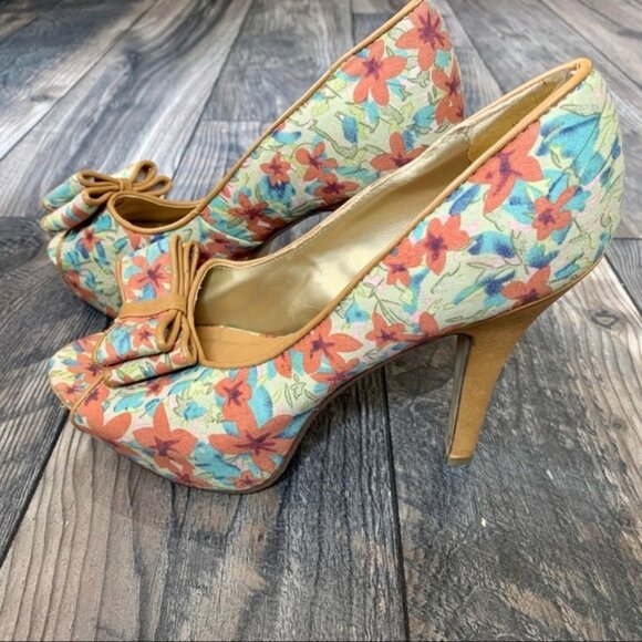 Madden Girl Luckkie Bow Accent Floral Heels Sz 8 - Picture 1 of 4